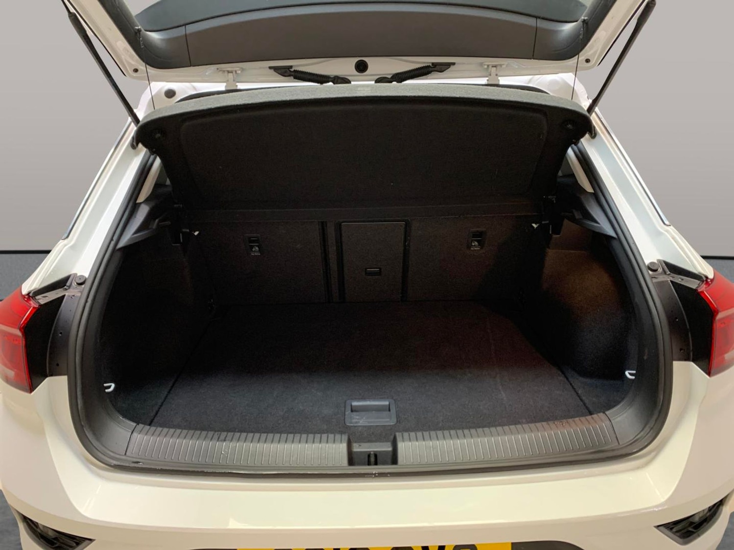Used Volkswagen T-Roc 2018 for sale - 76159341: Photo 42