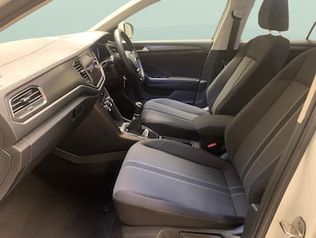 Used Volkswagen T-Roc 2018 for sale - 76159341: Photo 4
