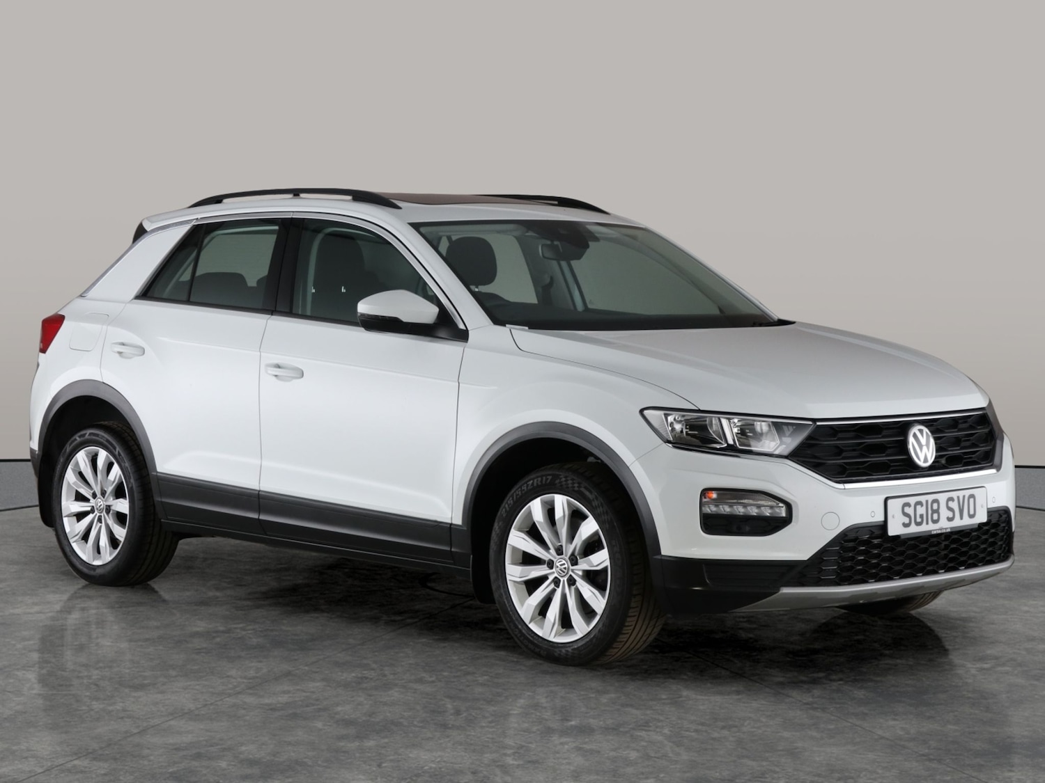 Used Volkswagen T-Roc 2018 for sale - 76159341: Photo 8