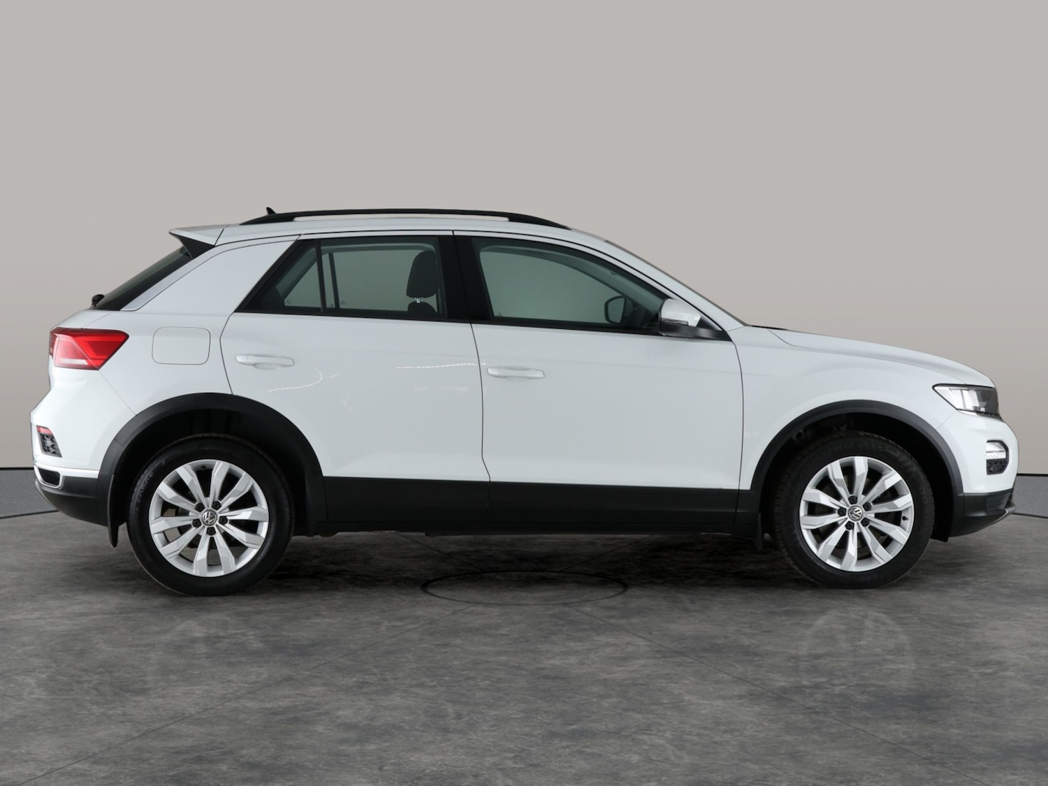 Used Volkswagen T-Roc 2018 for sale - 76159341: Photo 9