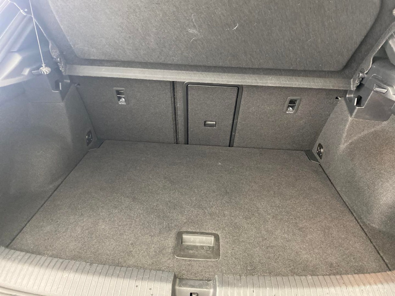 Used Volkswagen T-Roc 2021 for sale - 77193975: Photo 6