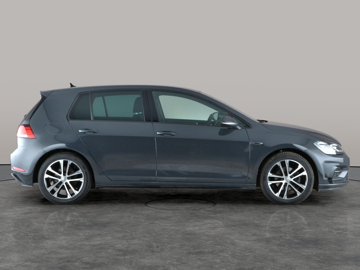 Used Volkswagen Golf 2020 for sale - 77076110: Photo 9