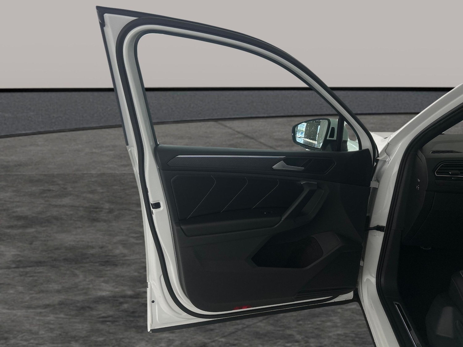 Used Volkswagen Tiguan 2023 for sale - 77095481: Photo 25