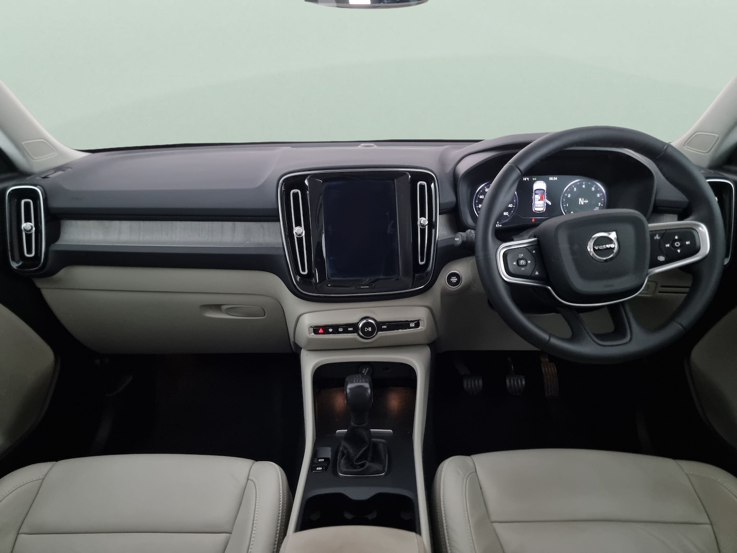 Used Volvo XC40 2021 for sale - 76159311: Photo 9