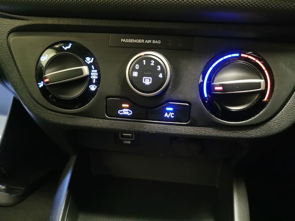 Used Hyundai i10 2022 for sale - 76180680: Photo 22