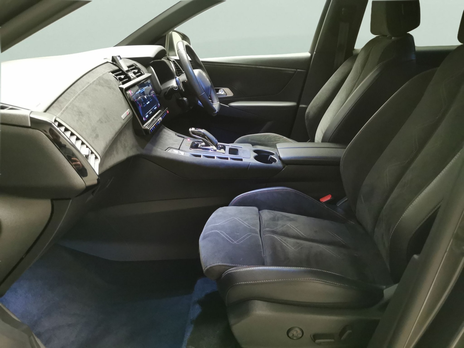 Used DS Automobiles DS 7 Crossback 2021 for sale - 76773808: Photo 4