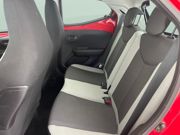 Used Toyota AYGO 2018 for sale - 76022950: Photo 27