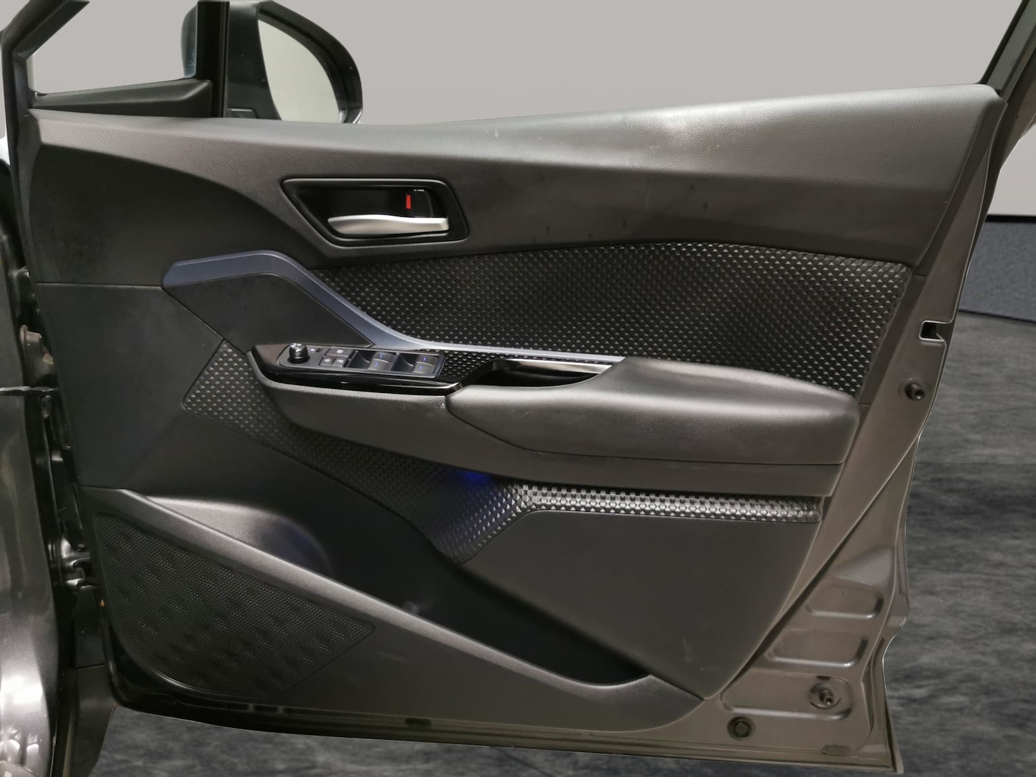 Used Toyota C-HR 2021 for sale - 77406798: Photo 35