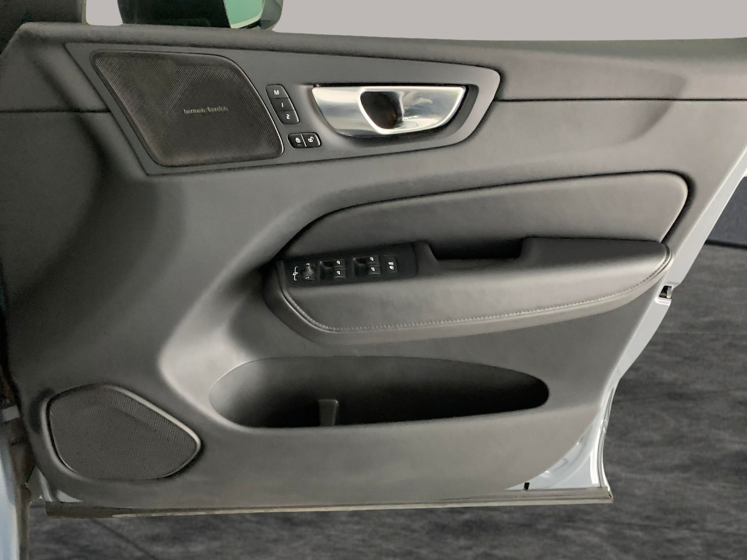 Used Volvo XC60 2023 for sale - 77269723: Photo 33