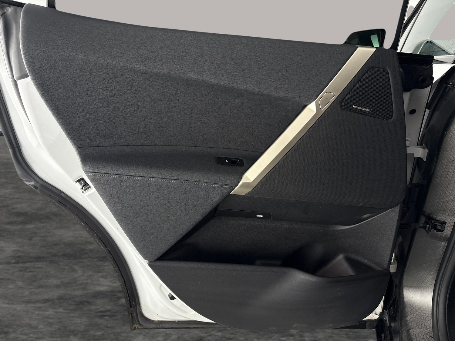 Used BMW iX 2022 for sale - 76879160: Photo 41