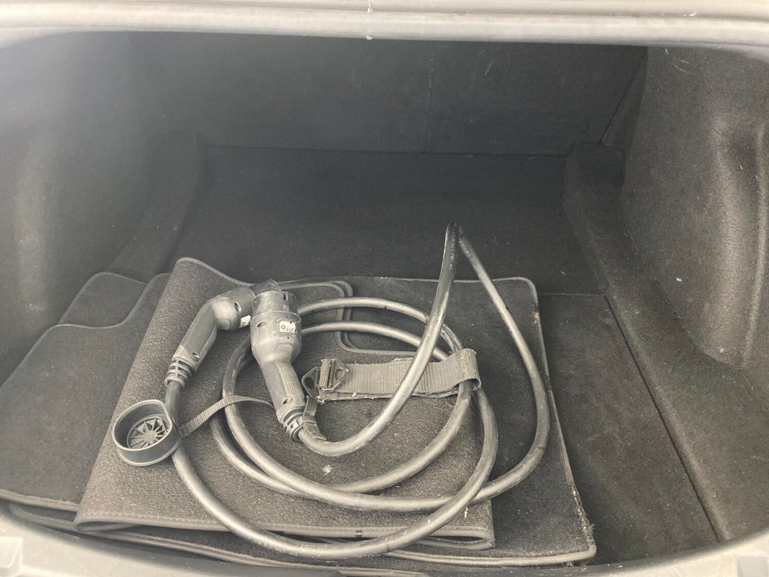 Used Tesla Model 3 2021 for sale - 77935088: Photo 8