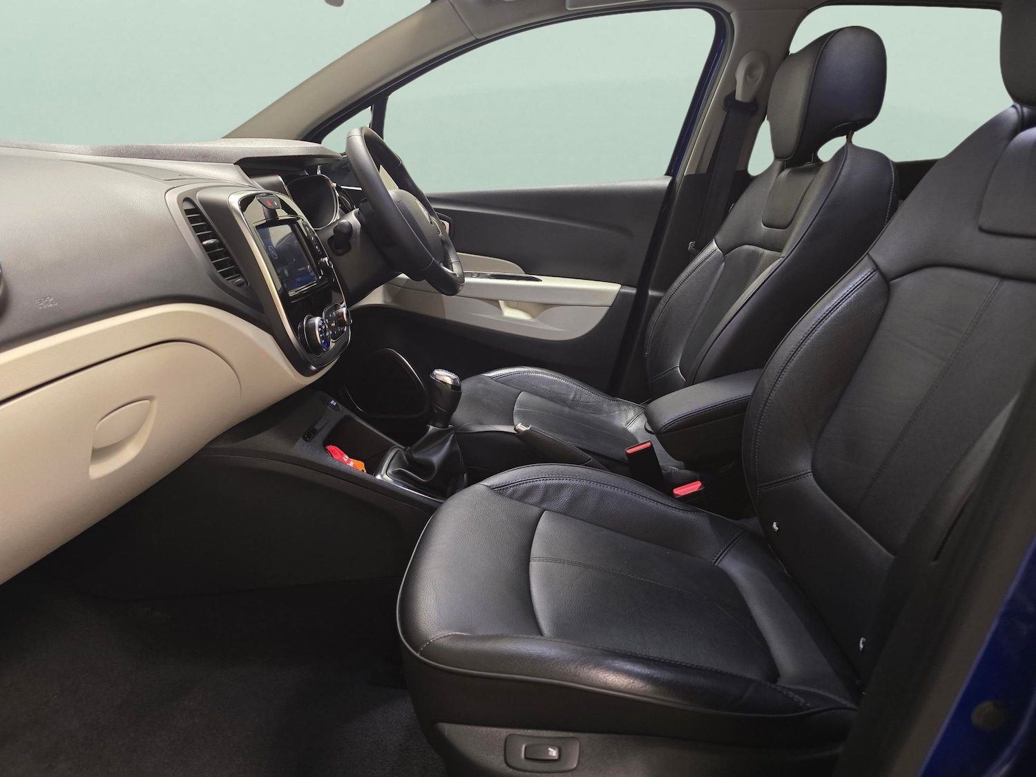 Used Renault Captur 2019 for sale - 76320571: Photo 4