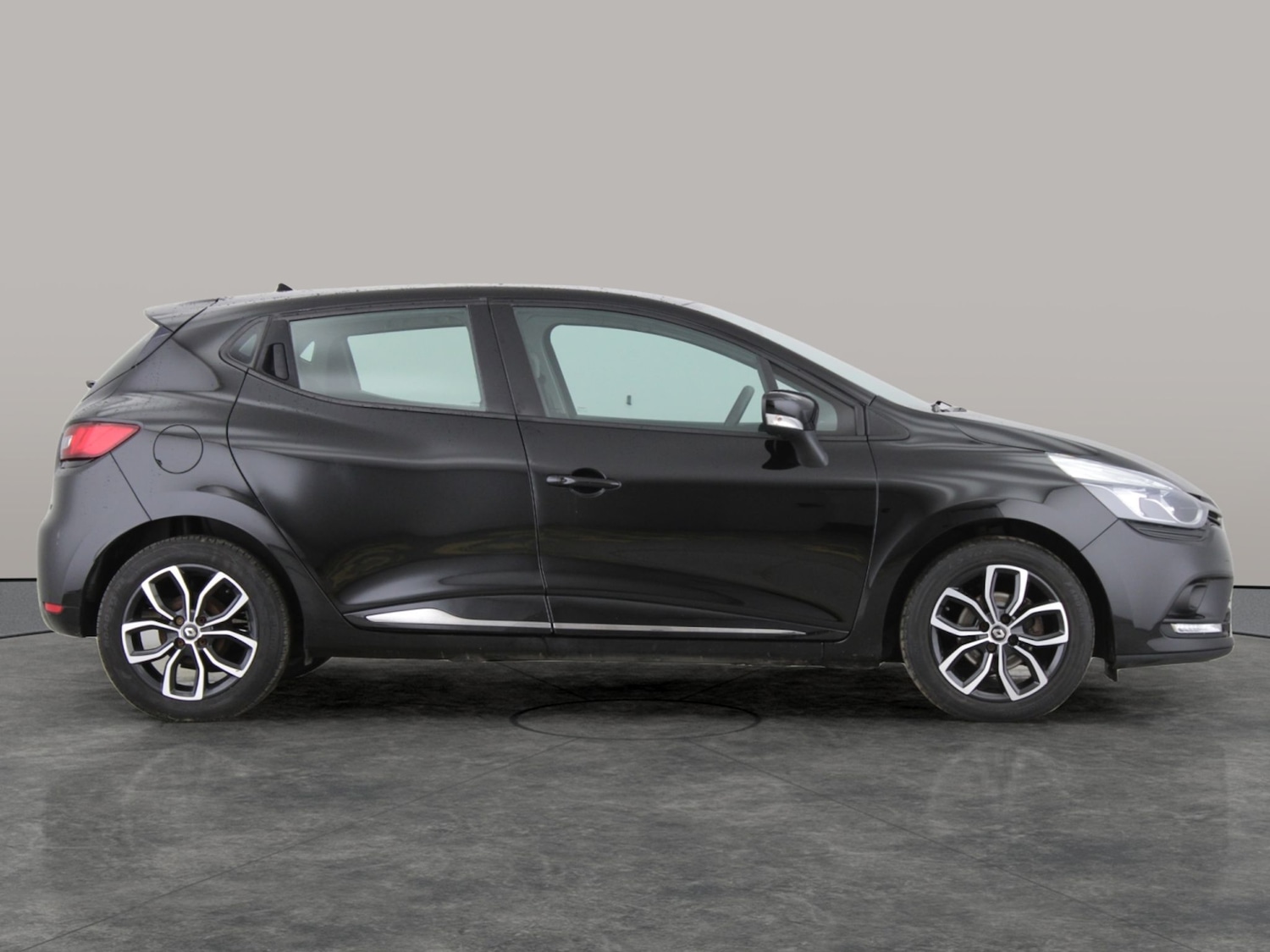 Used Renault Clio 2019 for sale - 77071263: Photo 8