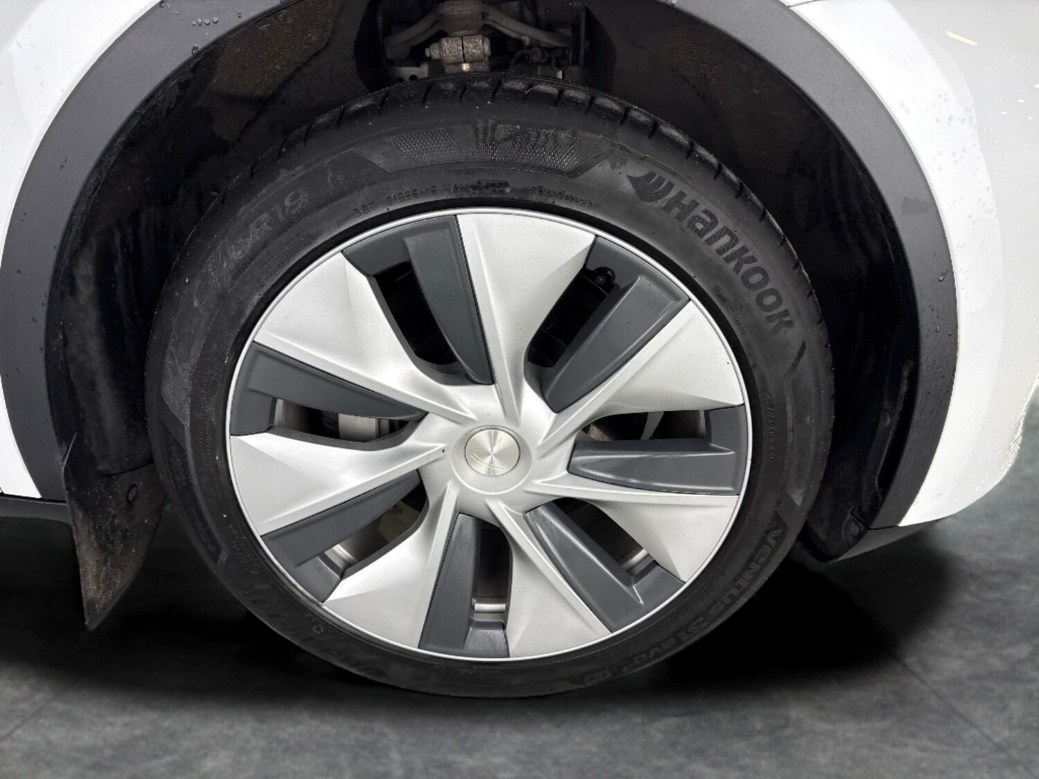 Used Tesla Model Y 2023 for sale - 77460870: Photo 23