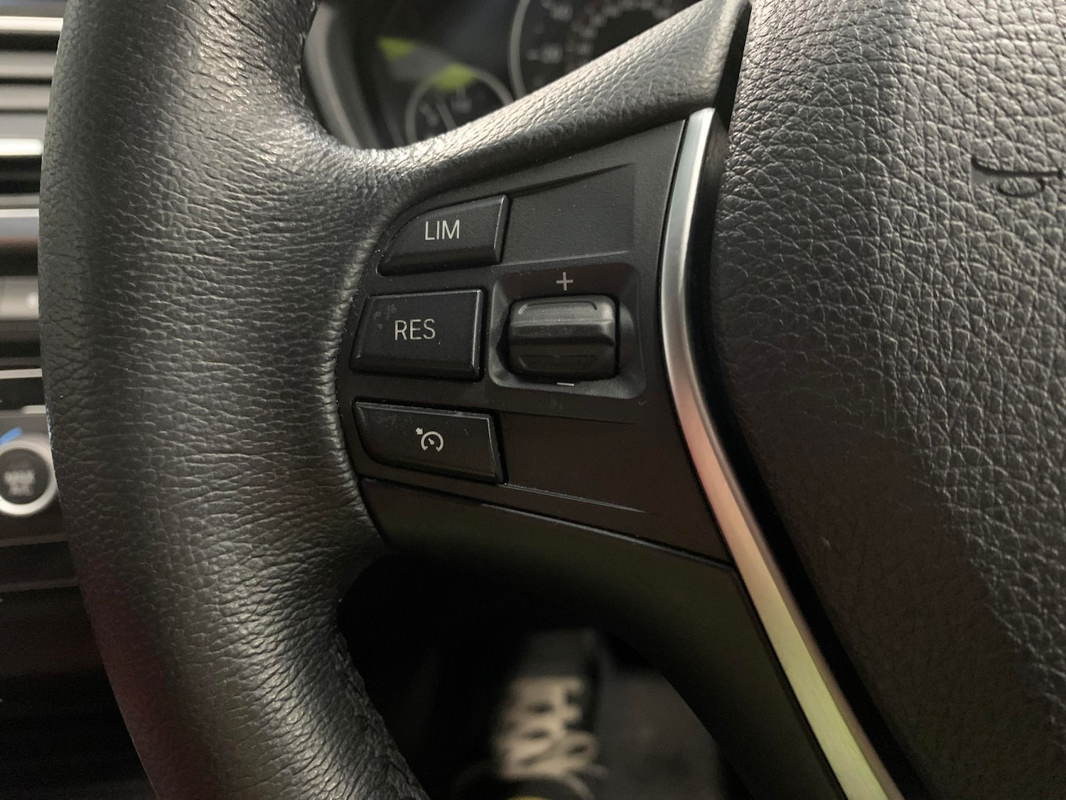 Used BMW 3 Series 2017 for sale - 76854805: Photo 18