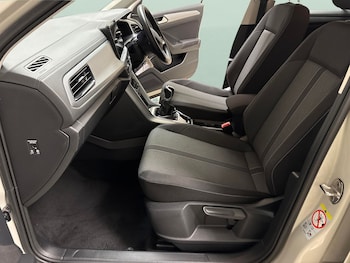 Used Volkswagen T-Roc 2023 for sale - 79264824: Photo