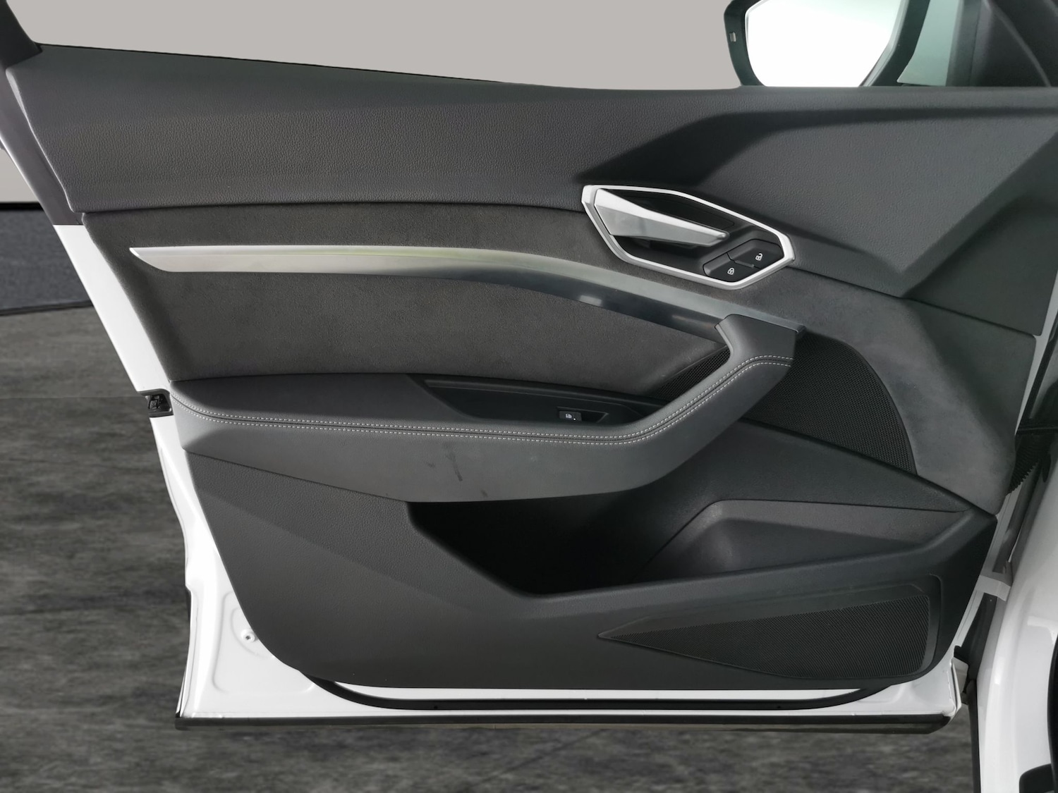 Used Audi e-tron 2022 for sale - 76960495: Photo 28