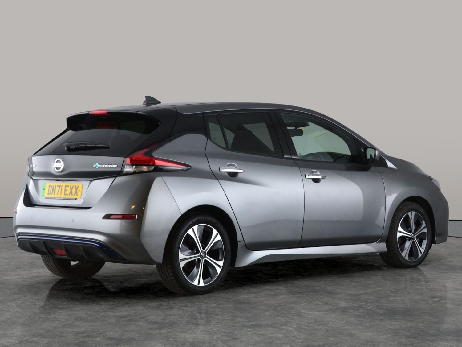 Used Nissan Leaf 2021 for sale - 77149124: Photo 11