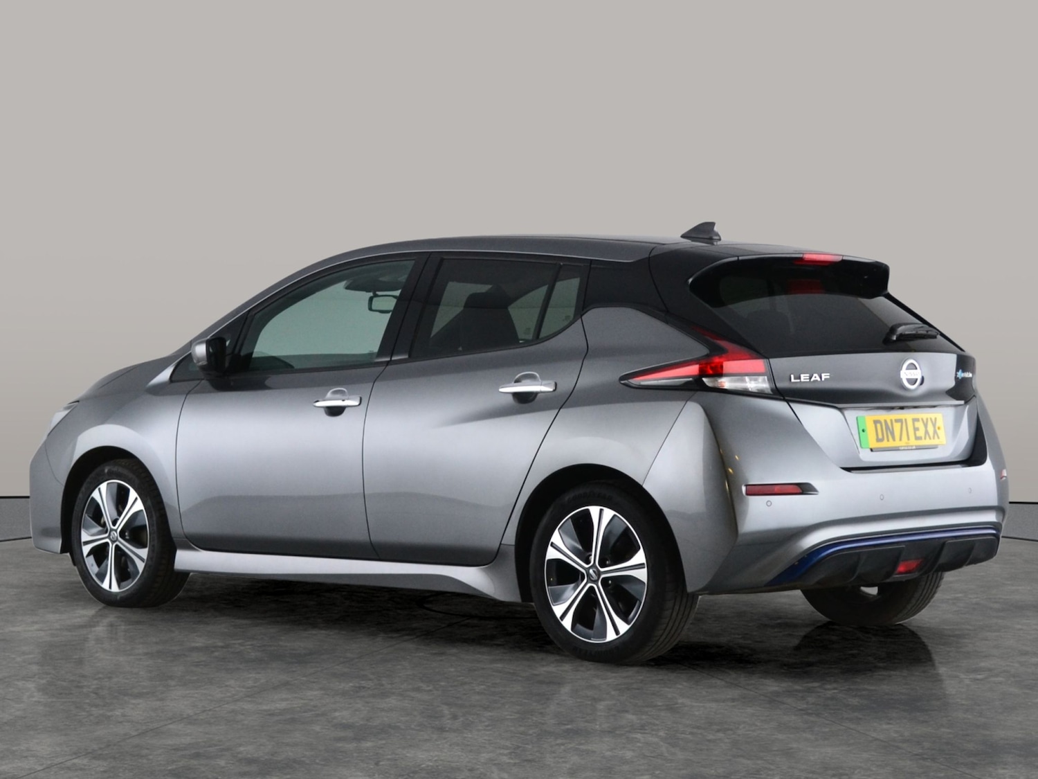 Used Nissan Leaf 2021 for sale - 77149124: Photo 9