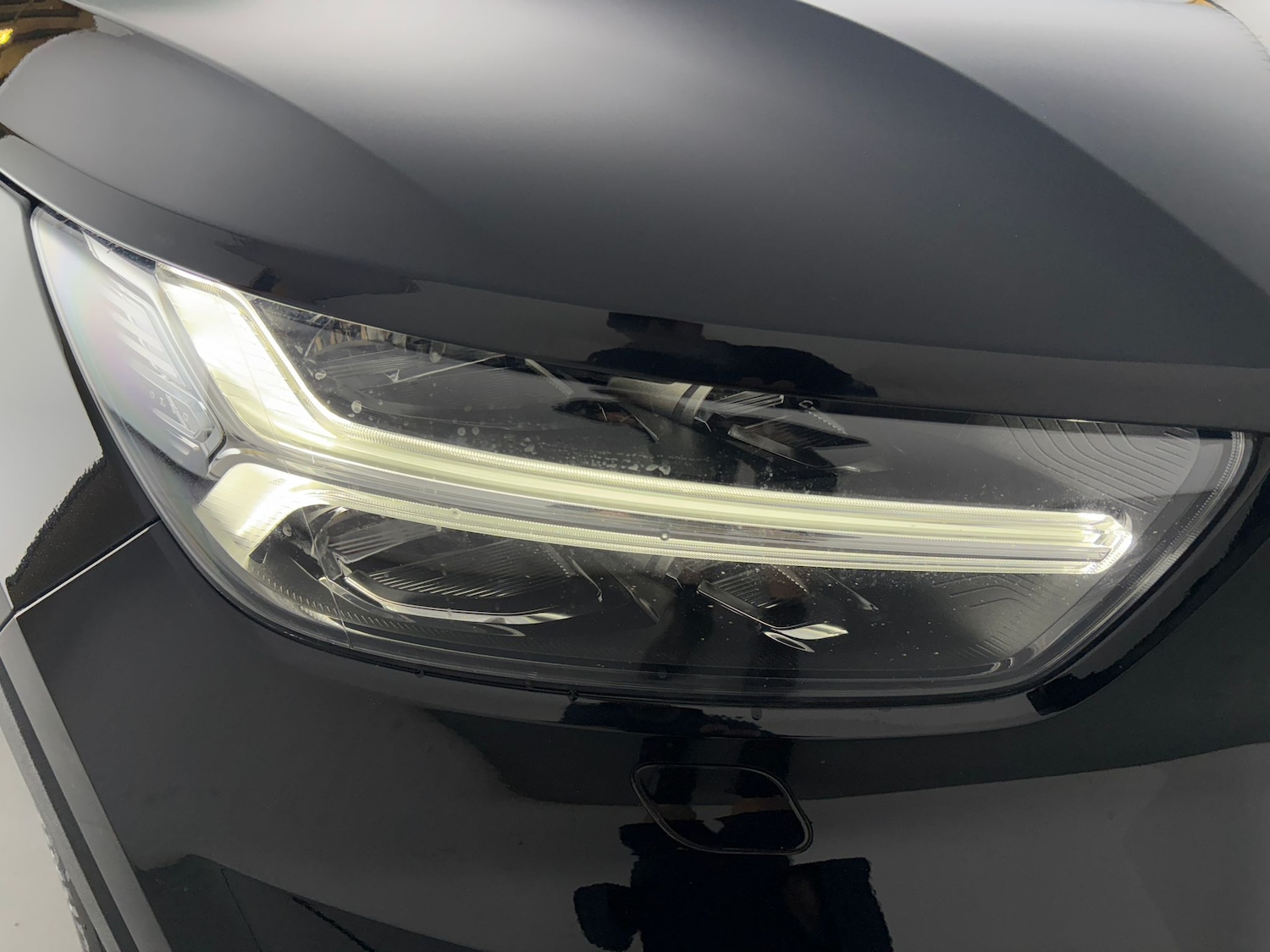 Used Volvo XC40 2020 for sale - 76373465: Photo 28
