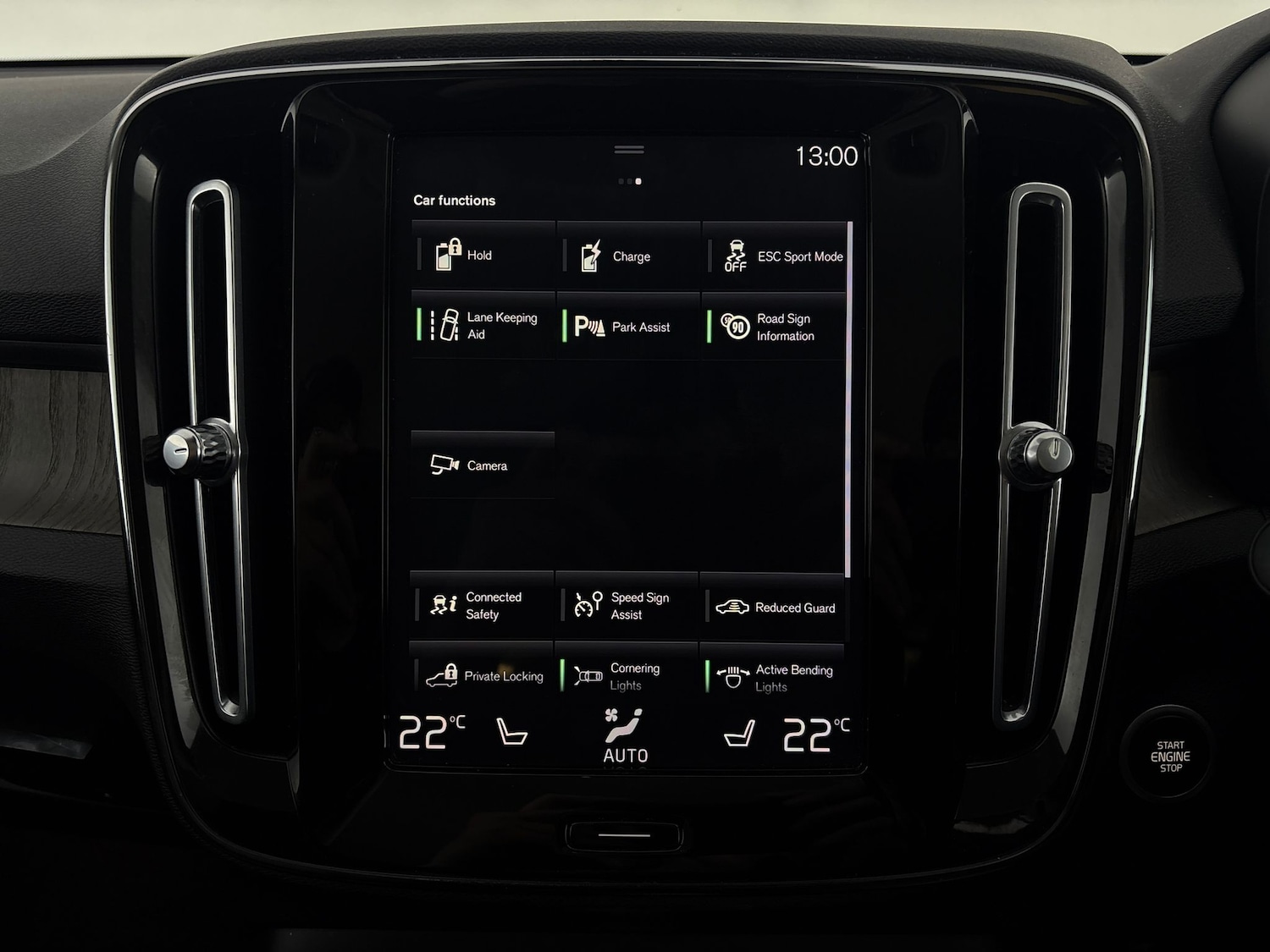 Used Volvo XC40 2020 for sale - 76373465: Photo 32
