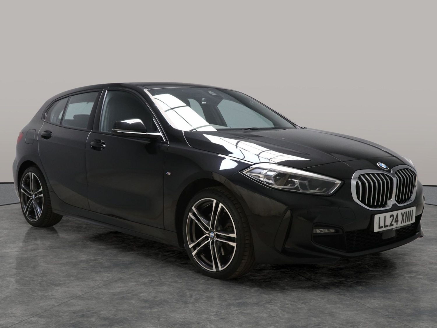 Used BMW 1 Series 2024 for sale - 76452612: Photo 8