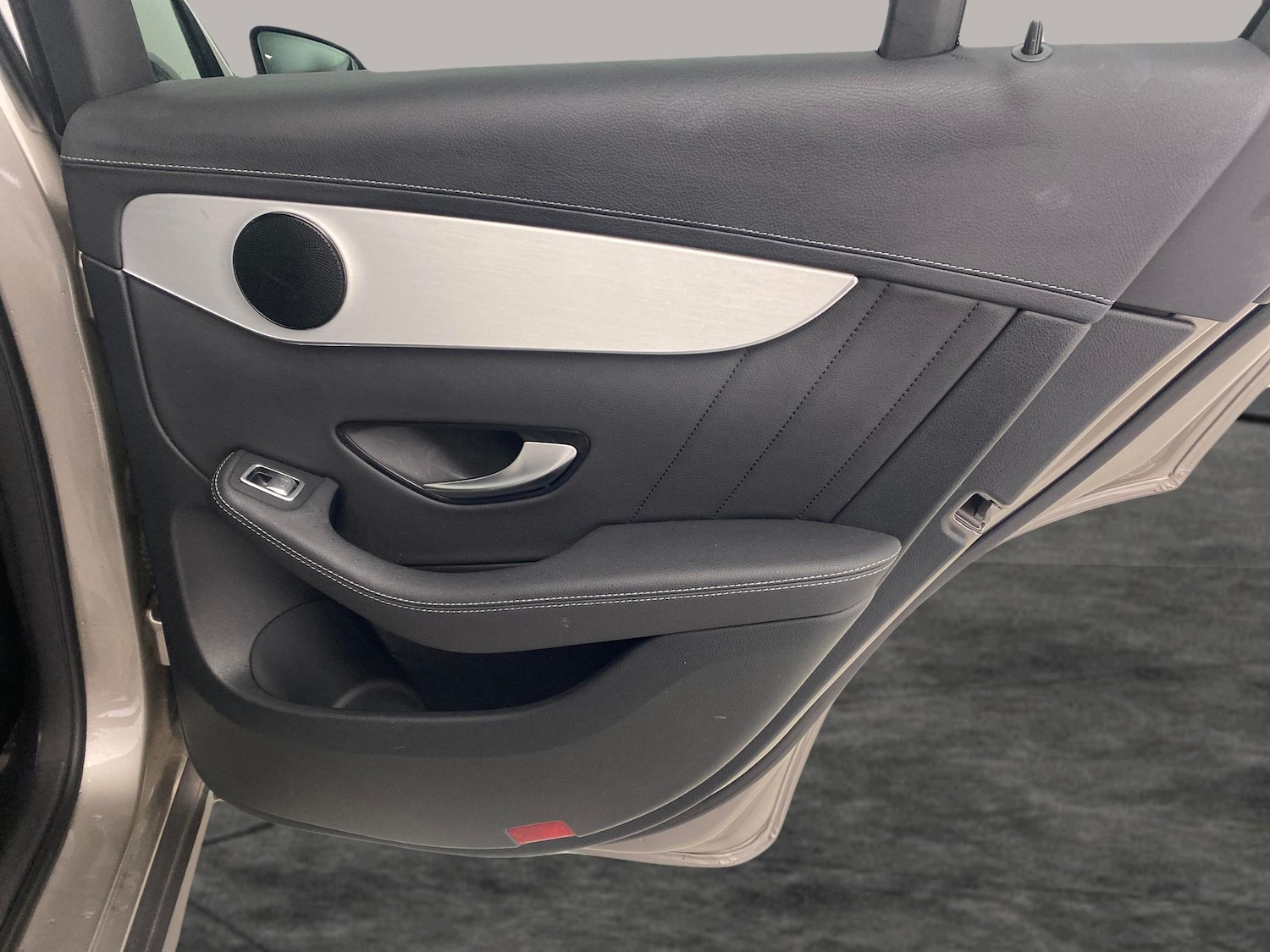 Used Mercedes-Benz GLC 2021 for sale - 76717865: Photo 28