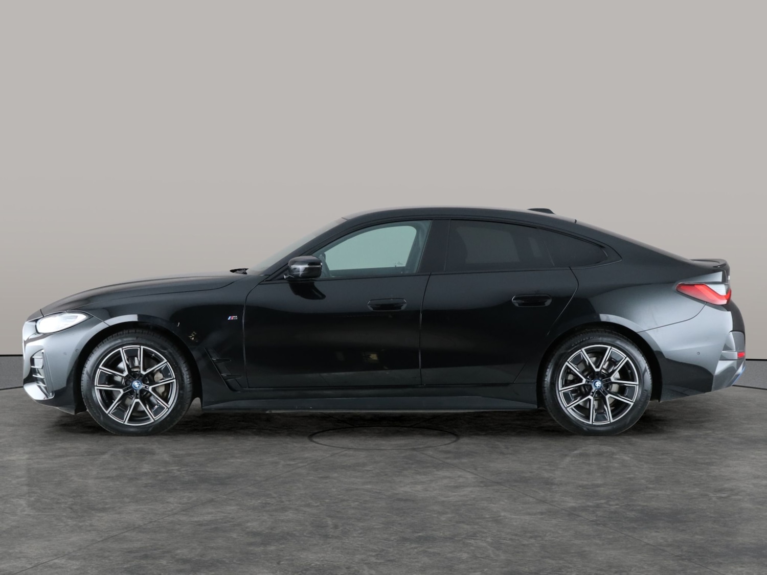 Used BMW i4 2022 for sale - 76587901: Photo 13