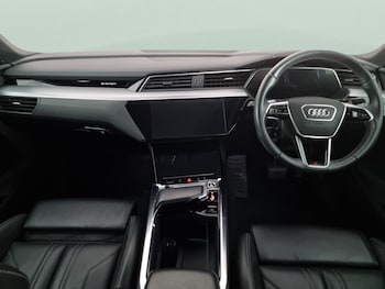 Used Audi e-tron 2022 for sale - 76415545: Photo