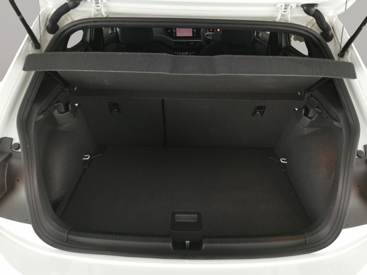 Used Volkswagen Polo 2023 for sale - 77397611: Photo 32