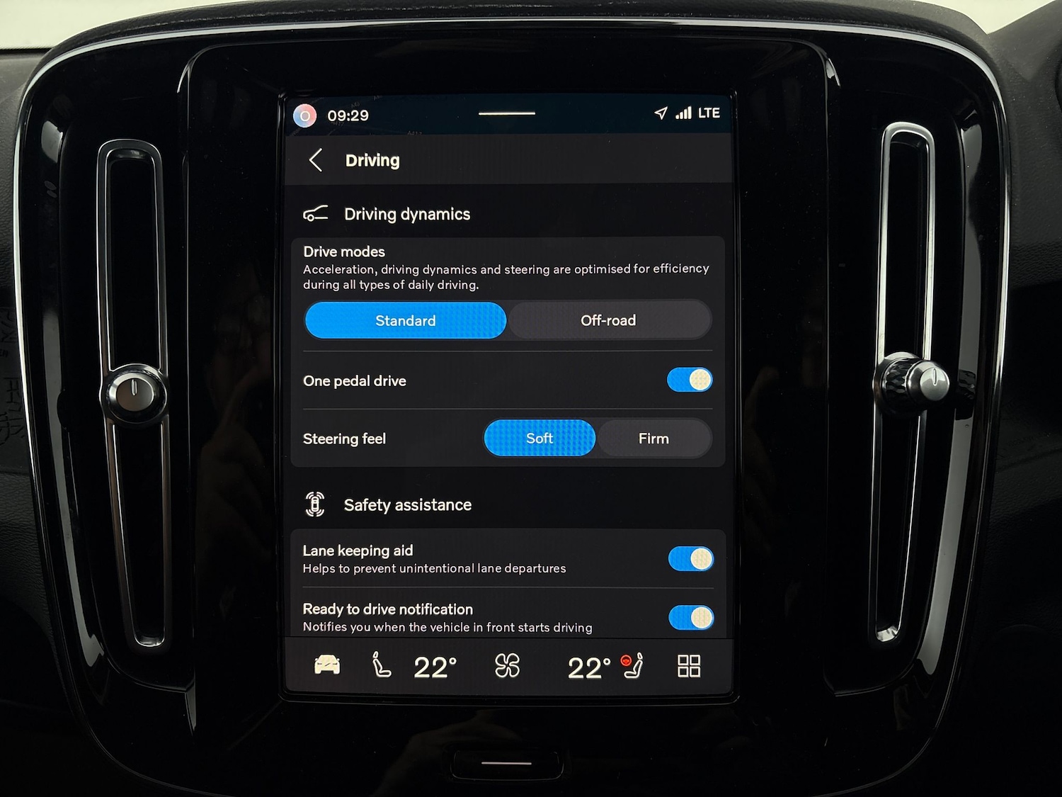 Used Volvo XC40 for sale - 78163681: Photo 30
