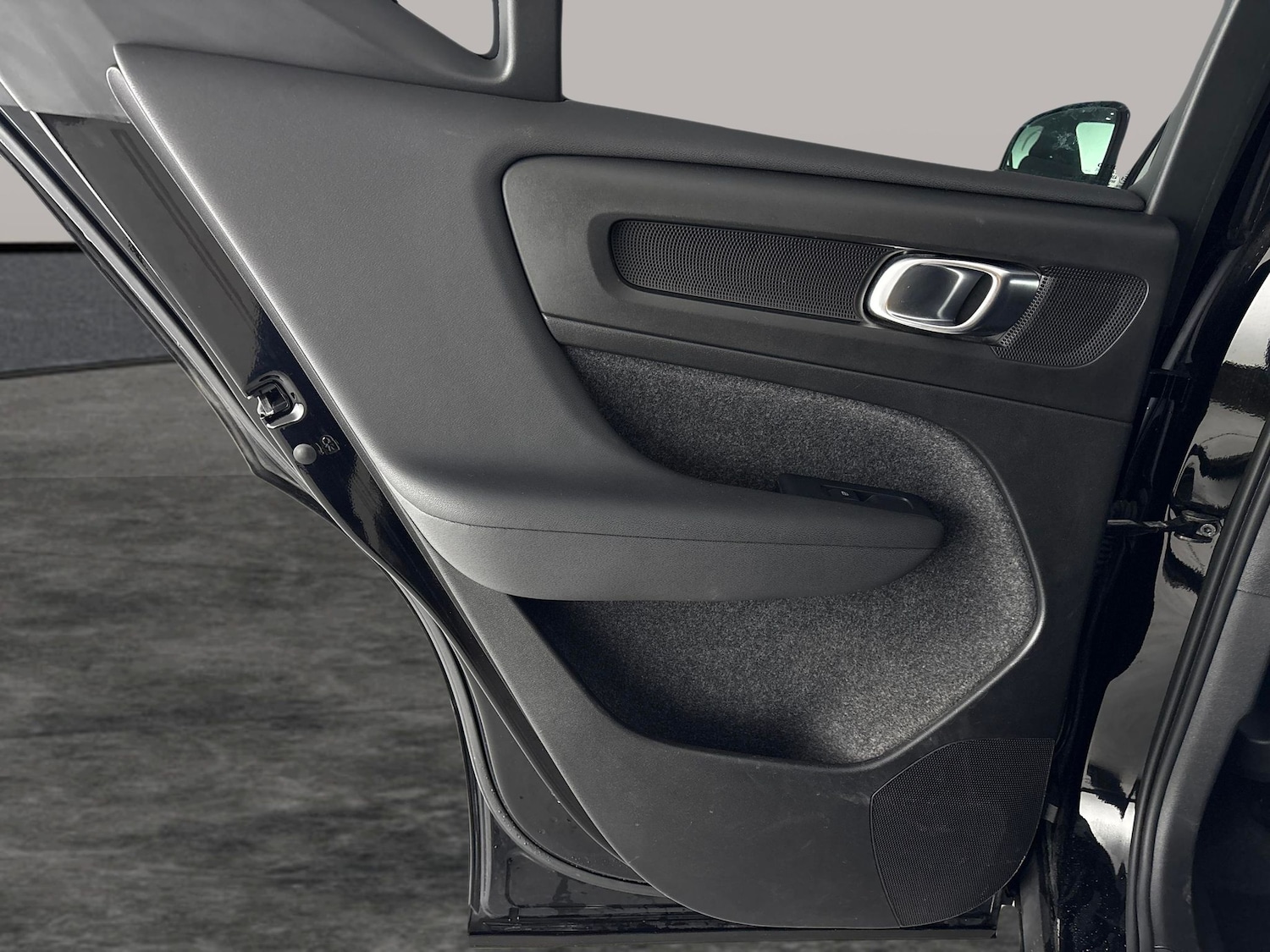 Used Volvo XC40 for sale - 78163681: Photo 38