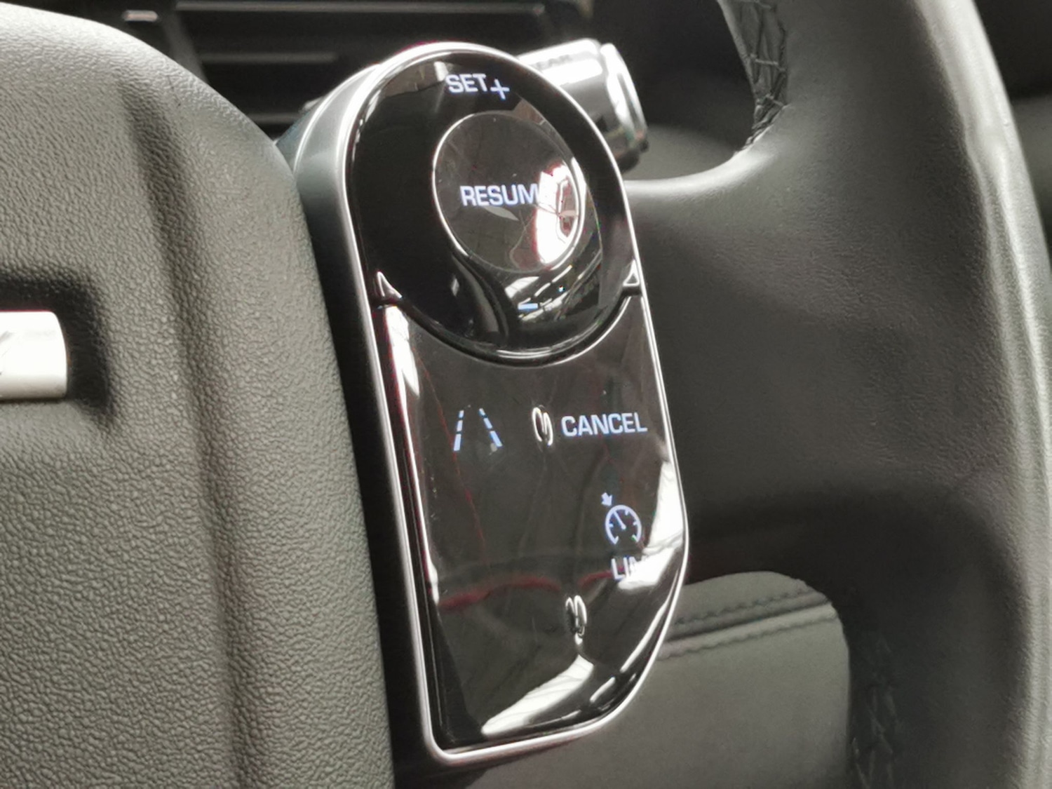 Used Land Rover Discovery Sport 2020 for sale - 76384810: Photo 26