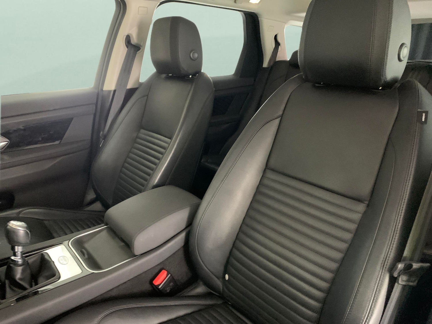 Used Land Rover Discovery Sport 2020 for sale - 76384810: Photo 8