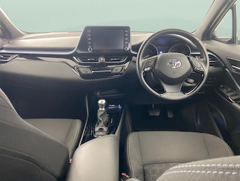 Used Toyota C-HR 2022 for sale - 78472952: Photo