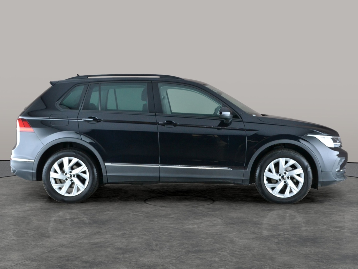 Used Volkswagen Tiguan 2022 for sale - 77283504: Photo 8