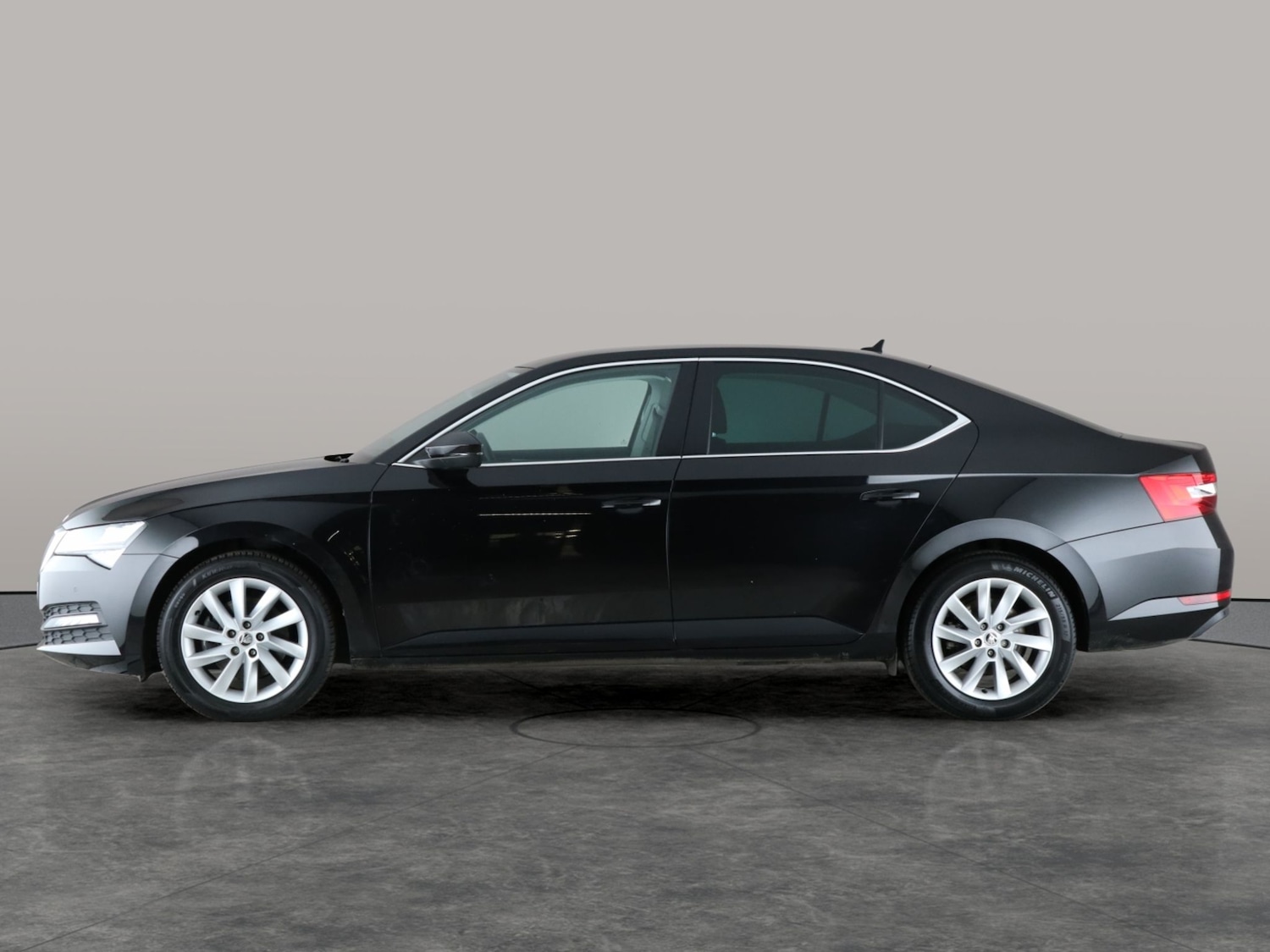Used Skoda Superb 2020 for sale - 76722594: Photo 12