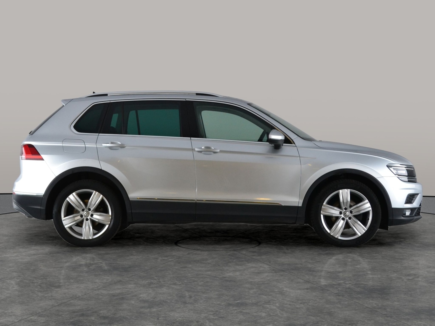 Used Volkswagen Tiguan 2020 for sale - 76980488: Photo 11