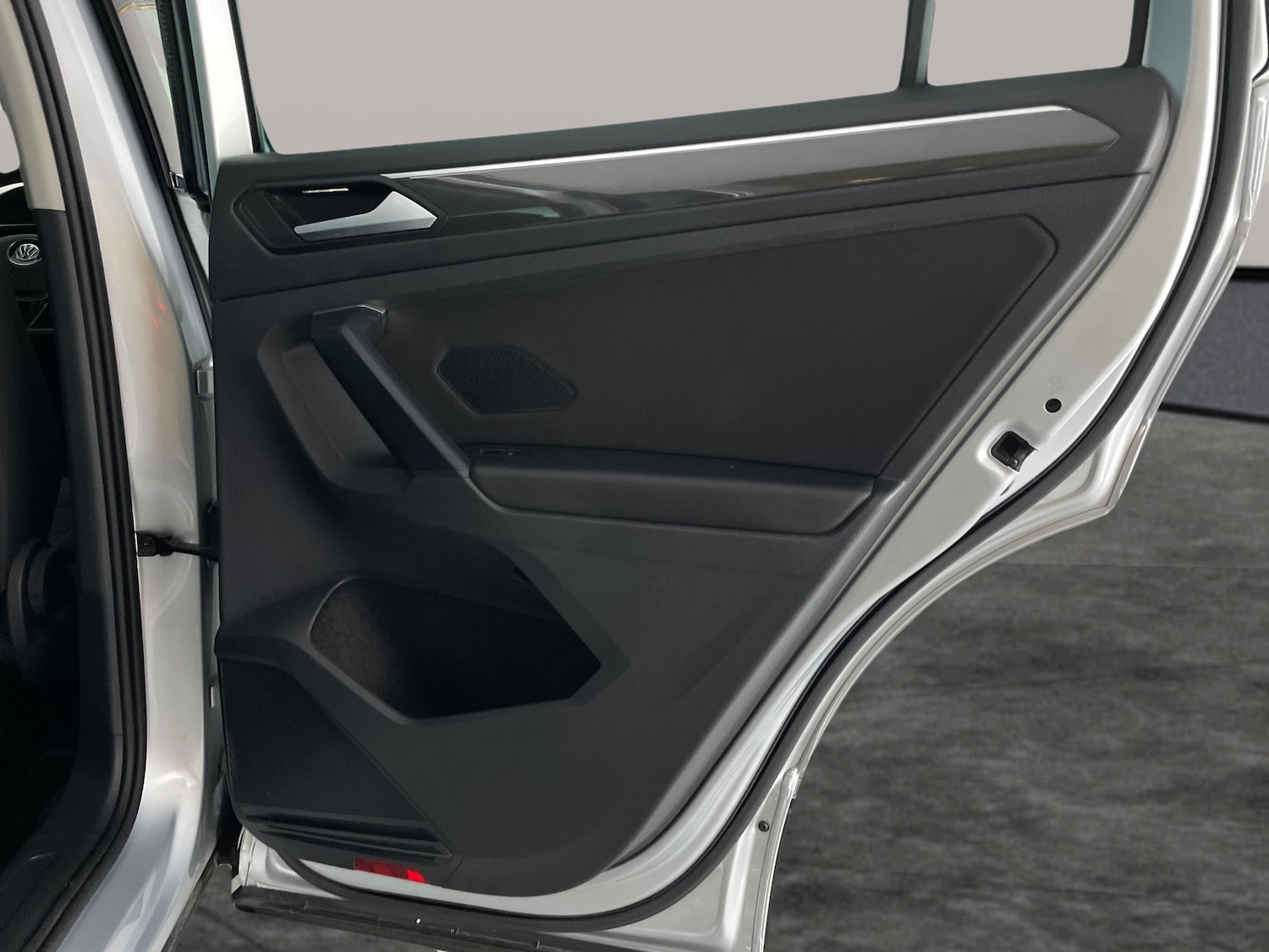 Used Volkswagen Tiguan 2020 for sale - 76980488: Photo 32