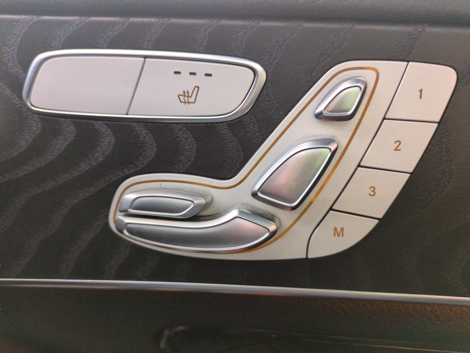 Used Mercedes-Benz GLC 2019 for sale - 76773867: Photo 20