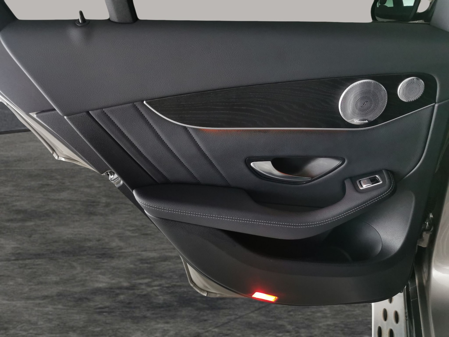 Used Mercedes-Benz GLC 2019 for sale - 76773867: Photo 28