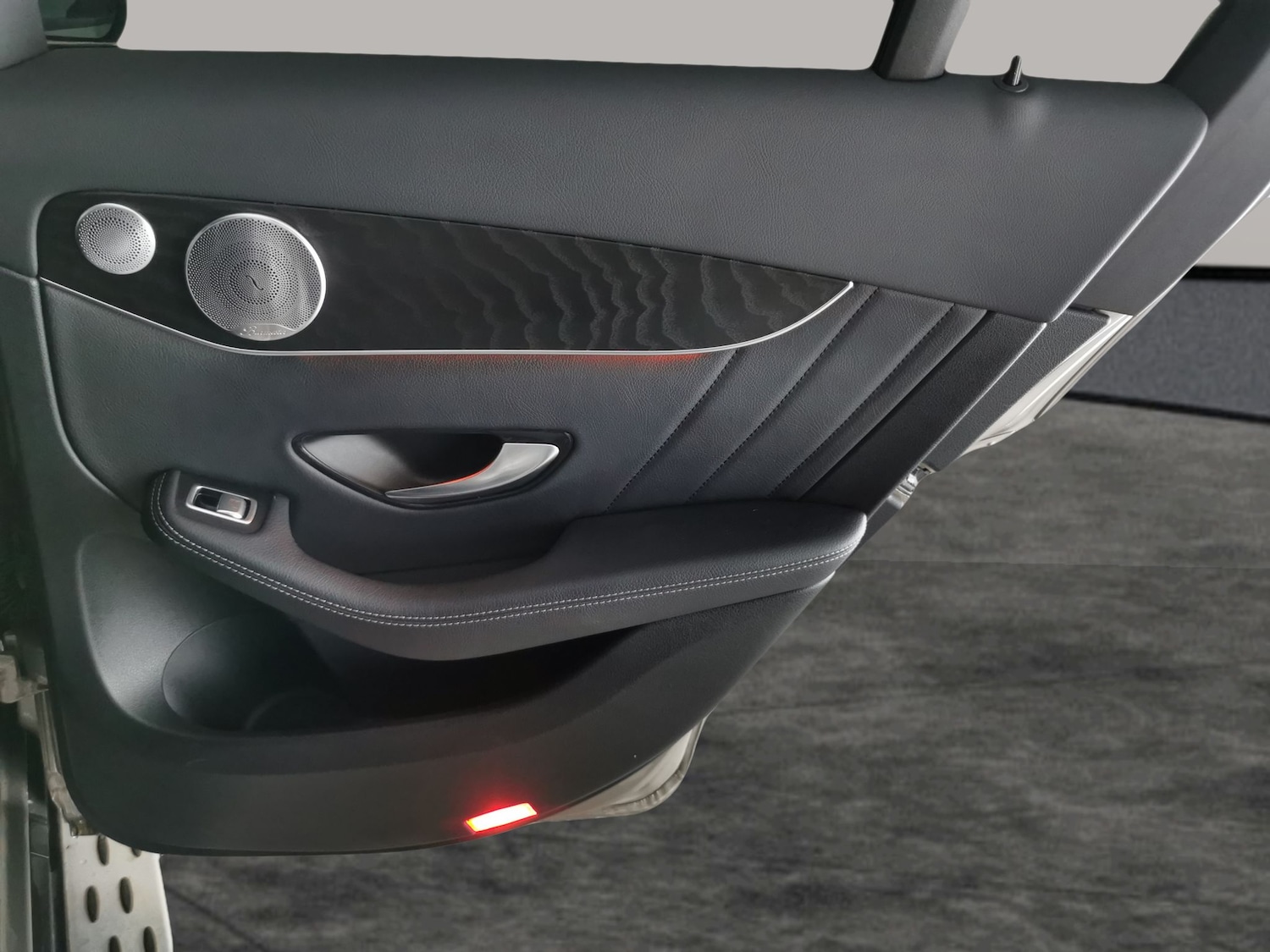 Used Mercedes-Benz GLC 2019 for sale - 76773867: Photo 29