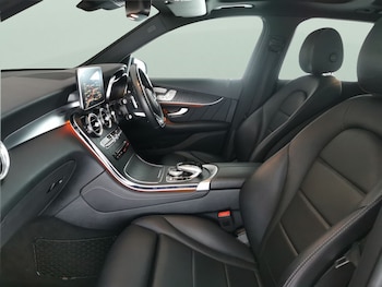 Used Mercedes-Benz GLC 2019 for sale - 76773867: Photo