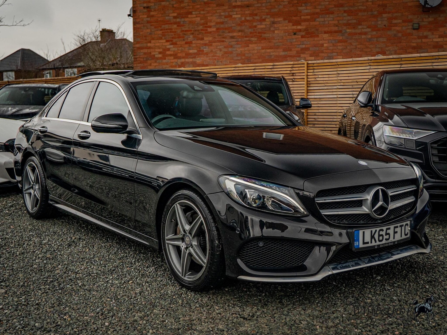 Used Mercedes-Benz C Class 2015 for sale - 77611648: Photo 2