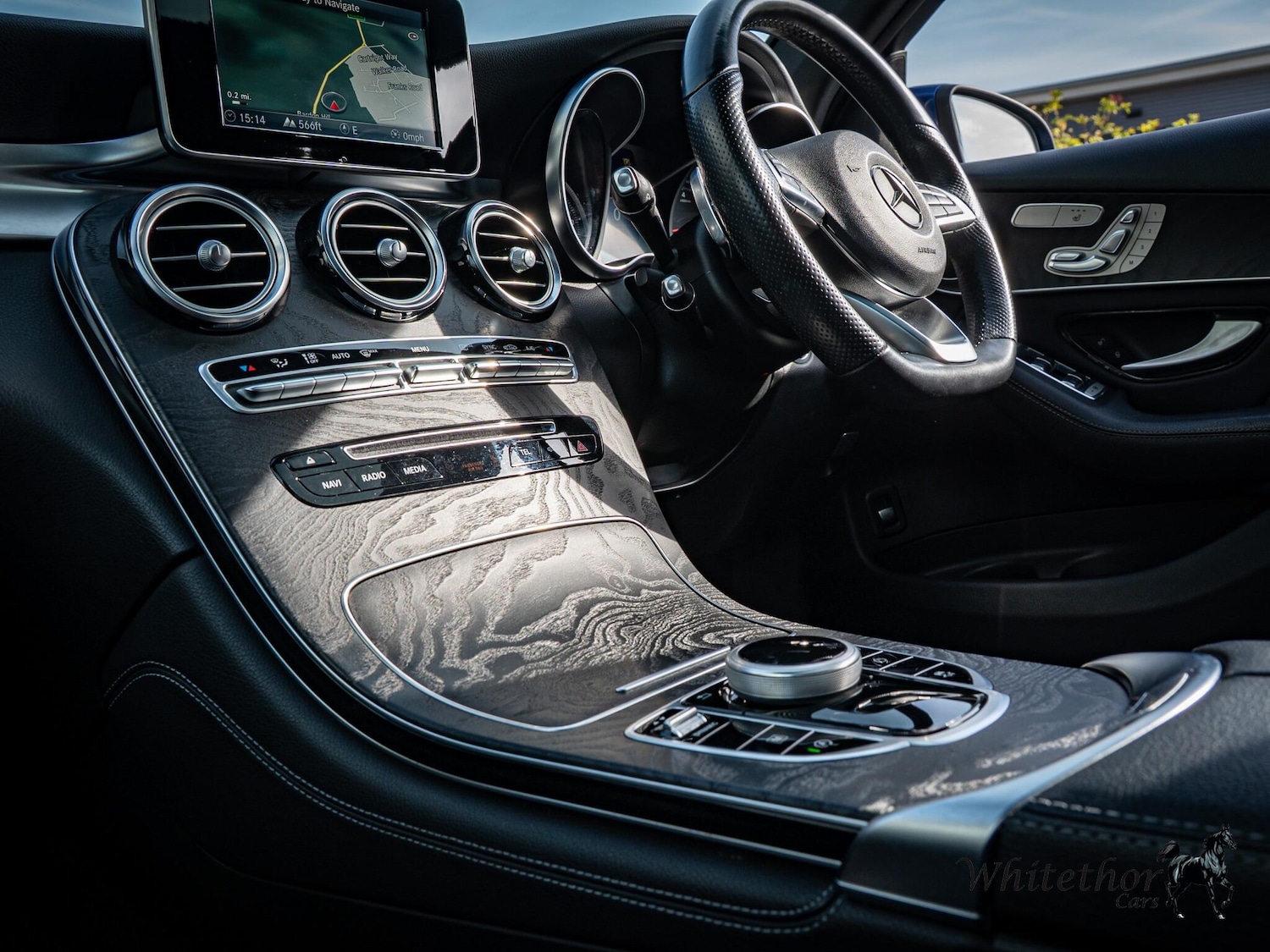 Used Mercedes-Benz GLC 2018 for sale - 75720070: Photo 15