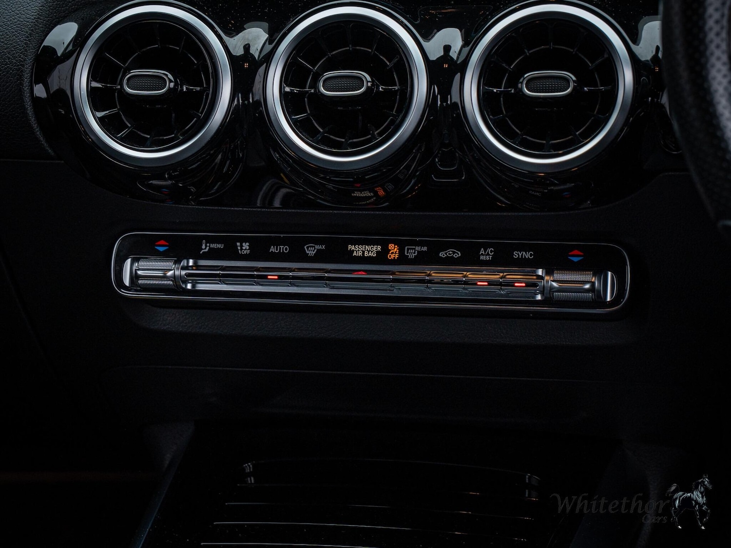 Used Mercedes-Benz GLA 2021 for sale - 76270108: Photo 39