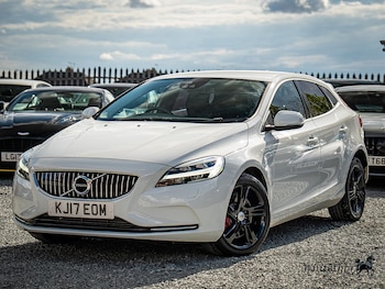 Used Volvo V40 2017 for sale - 79484422: Photo
