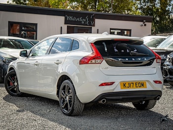Used Volvo V40 2017 for sale - 79484422: Photo