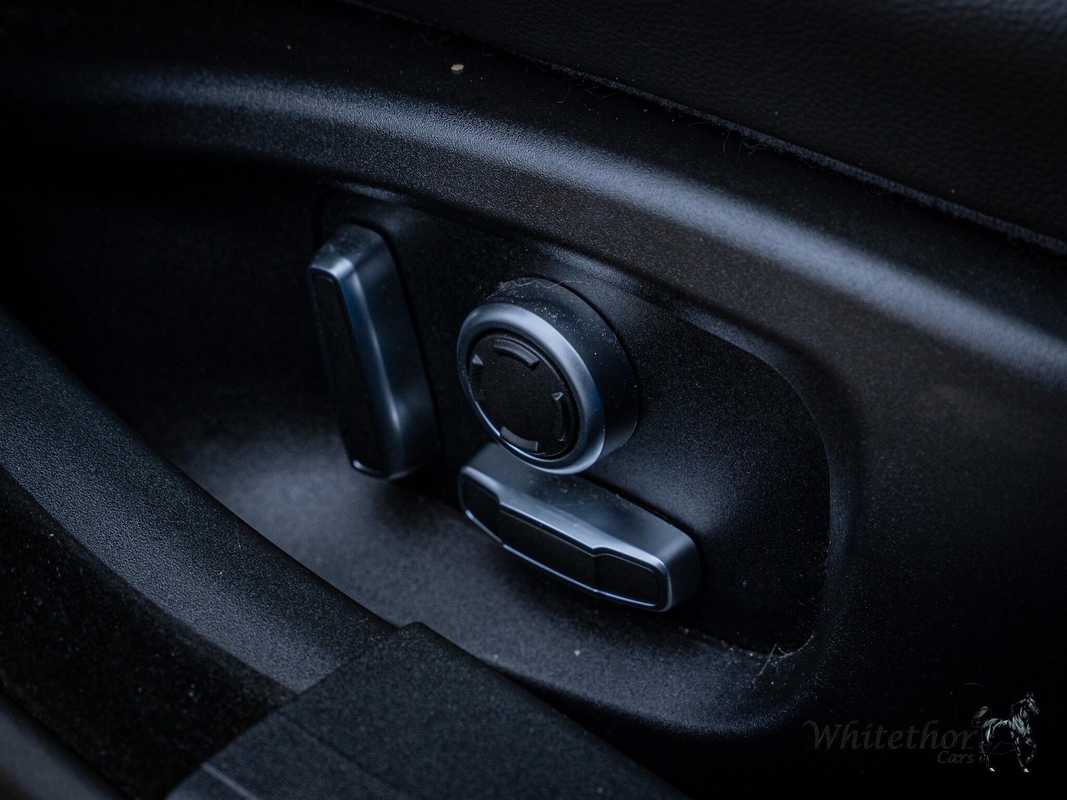 Used Jaguar XE 2020 for sale - 76992860: Photo 28