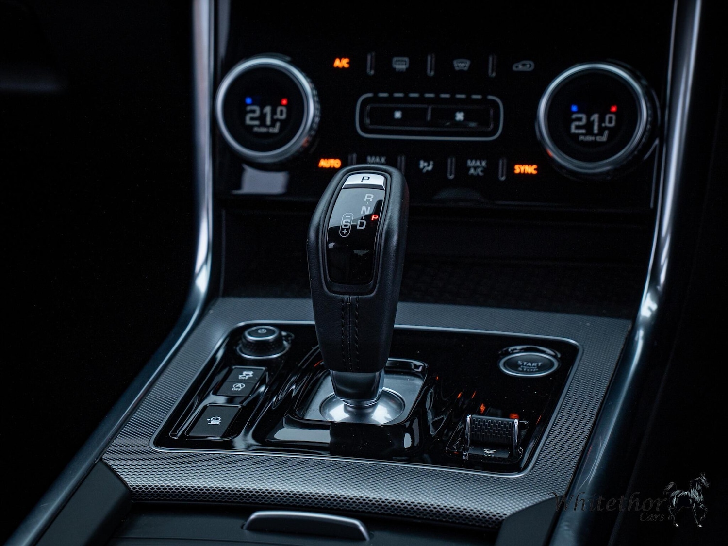 Used Jaguar XE 2020 for sale - 76992860: Photo 38